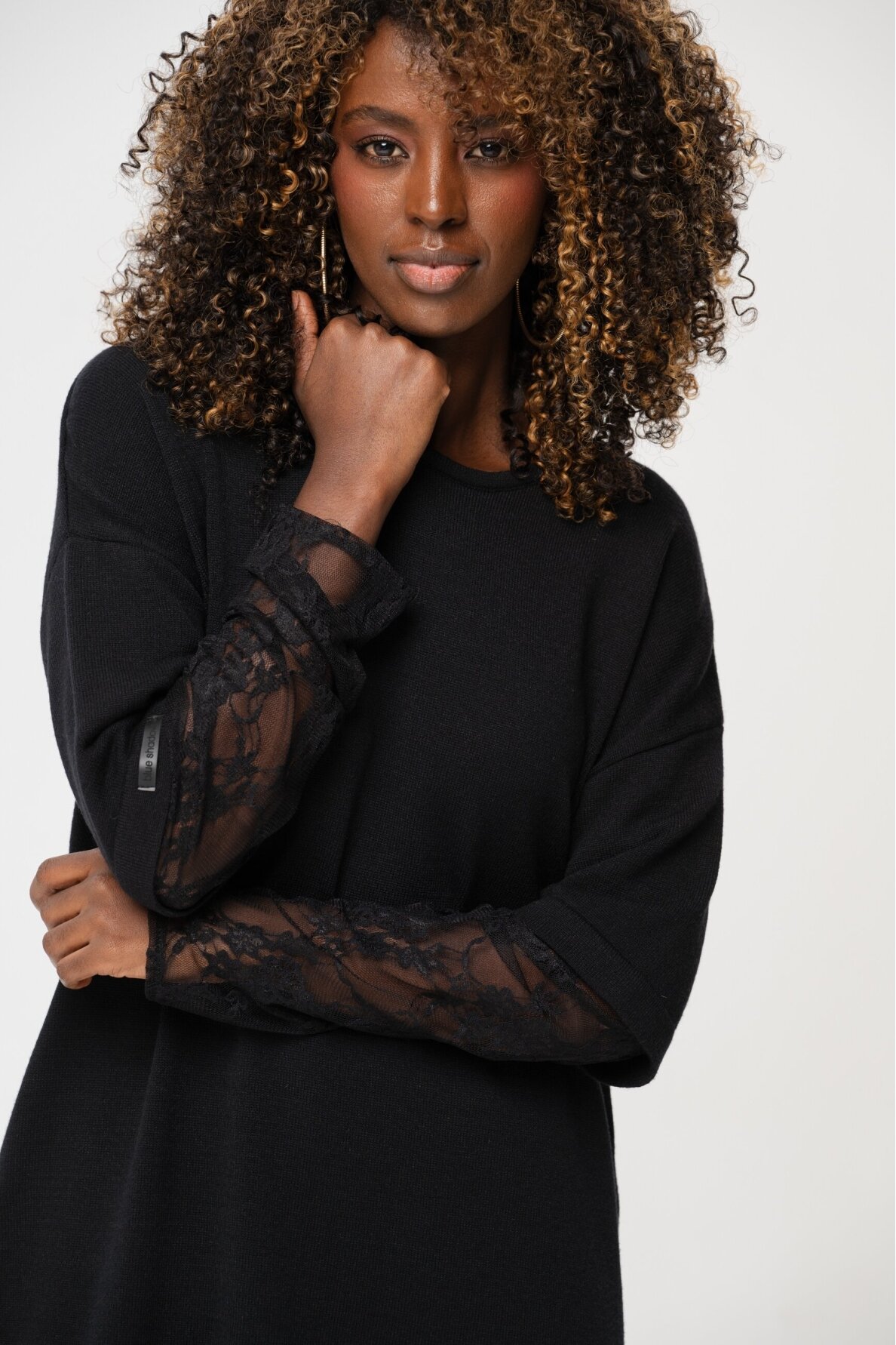 Megztinis Shila 8